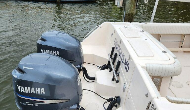 Grady-White Express 330