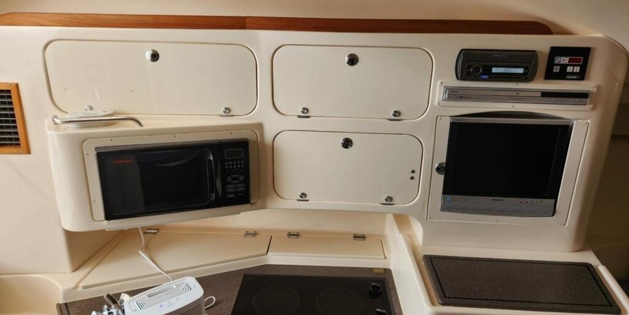 Grady-White Express 330