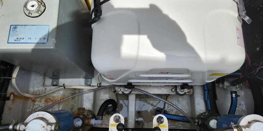 Grady-White Express 330