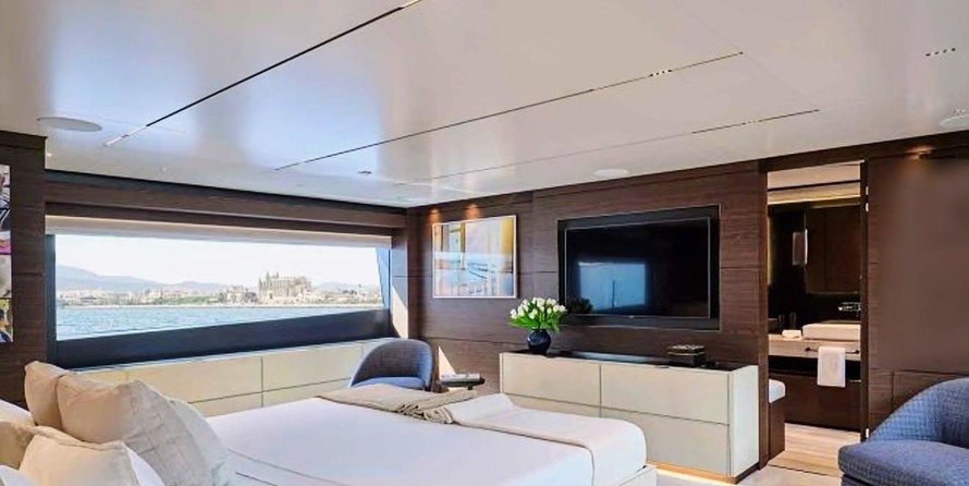 Custom Line NAVETTA 42