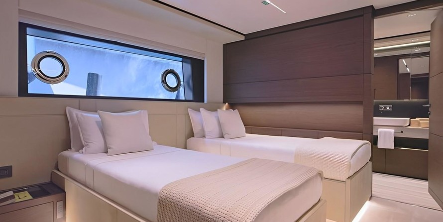 Custom Line NAVETTA 42