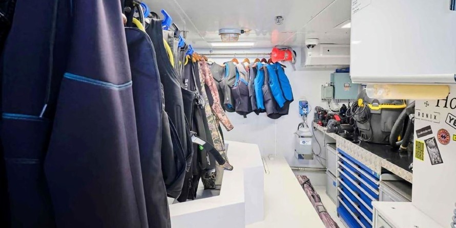 Custom Line NAVETTA 42