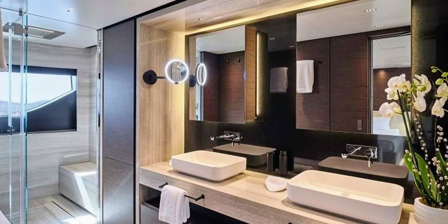 Custom Line NAVETTA 42