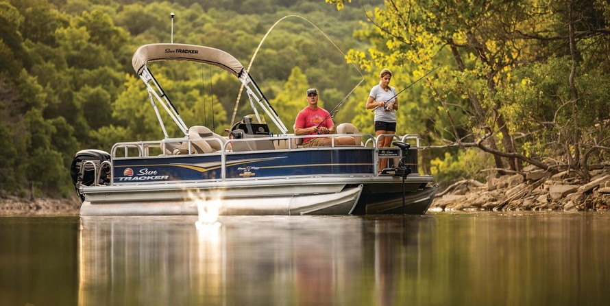 Sun Tracker Bass Buggy 18 DLX