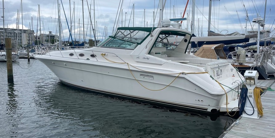 44 Sea Ray Sundancer