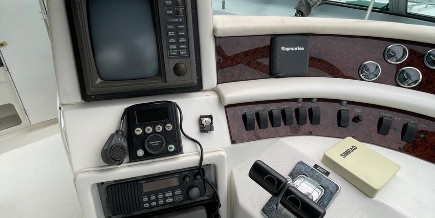 44 Sea Ray Sundancer