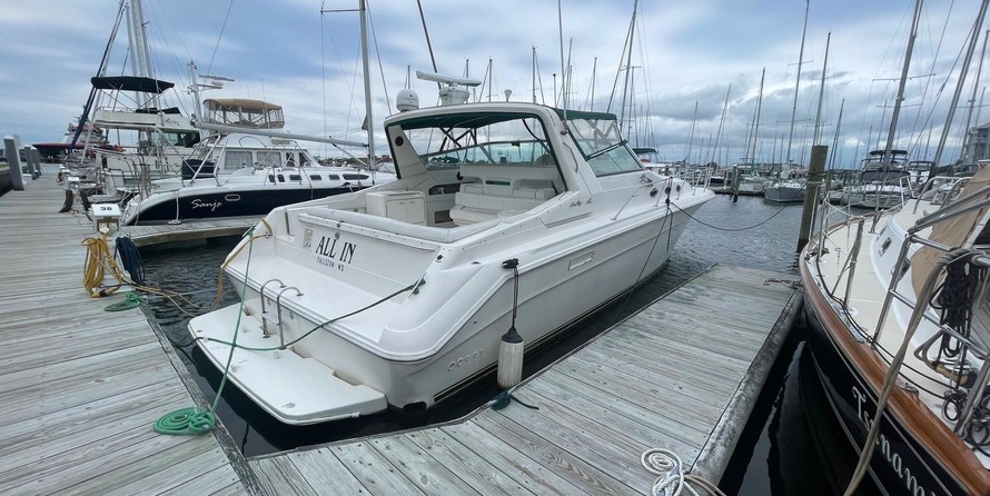 44 Sea Ray Sundancer