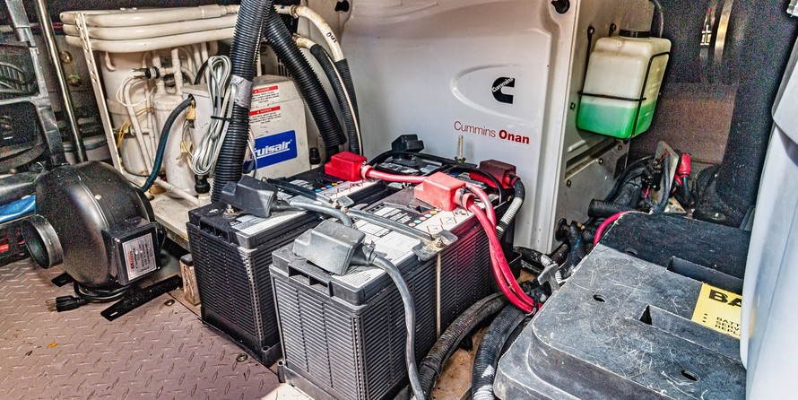 Sea ray 480 sedan bridge