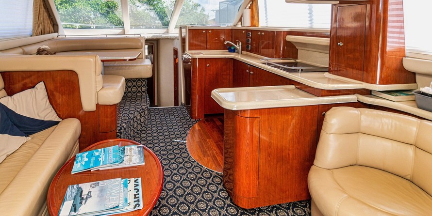 Sea ray 480 sedan bridge