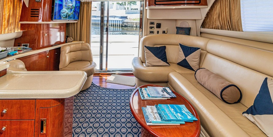 Sea ray 480 sedan bridge