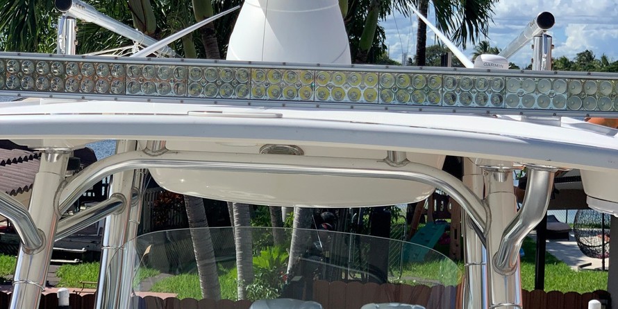 EdgeWater 318CC