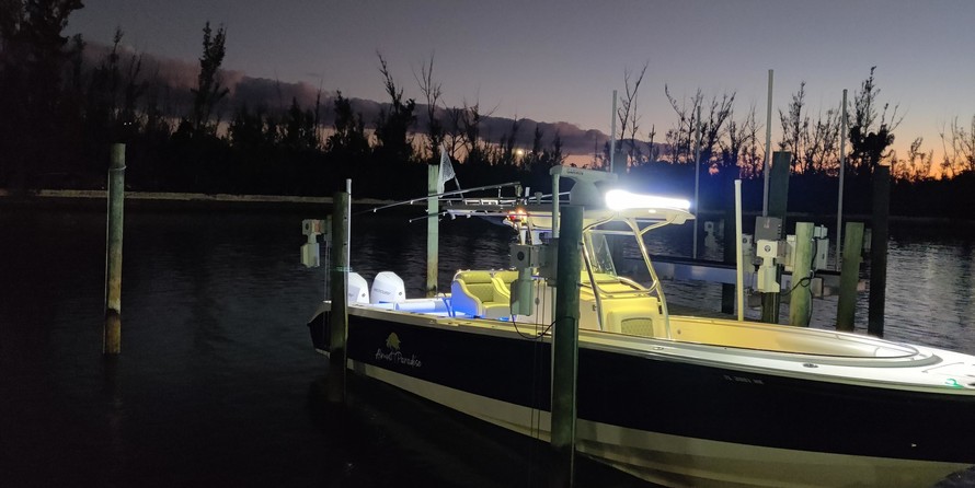 EdgeWater 318CC
