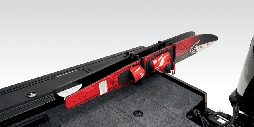 Tracker Targa V-19 WT