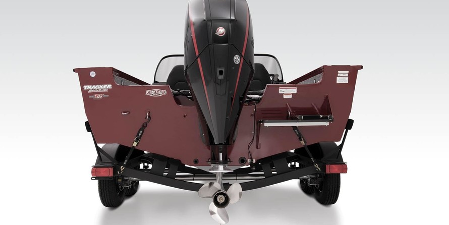 Tracker Targa V-18 WT