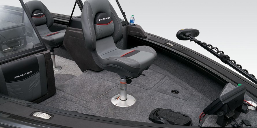 Tracker Targa V-19 WT