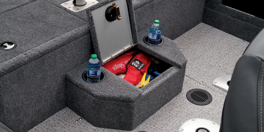 Tracker Targa V-19 WT