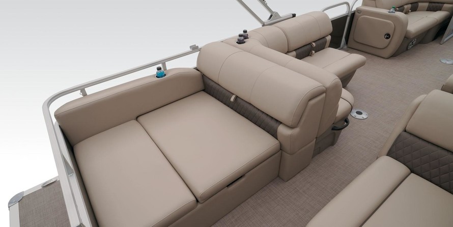 Sun Tracker Party Barge 22 DLX