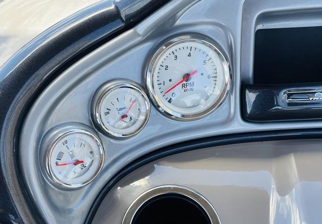 Sun Tracker Fishin Barge 20 DLX