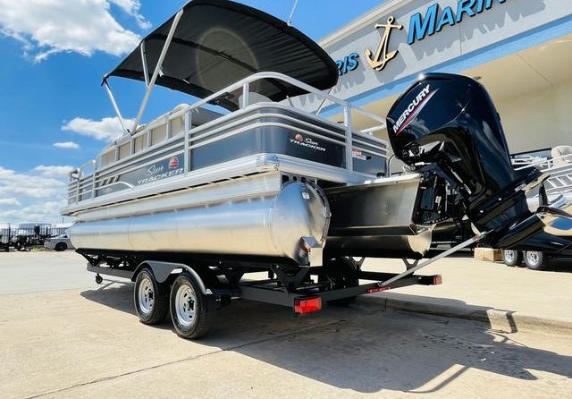 Sun Tracker Fishin Barge 20 DLX