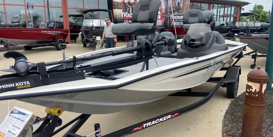 Tracker Pro Team 175 TXW