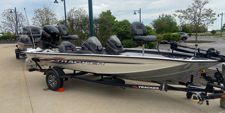 Tracker Pro Team 175 TXW