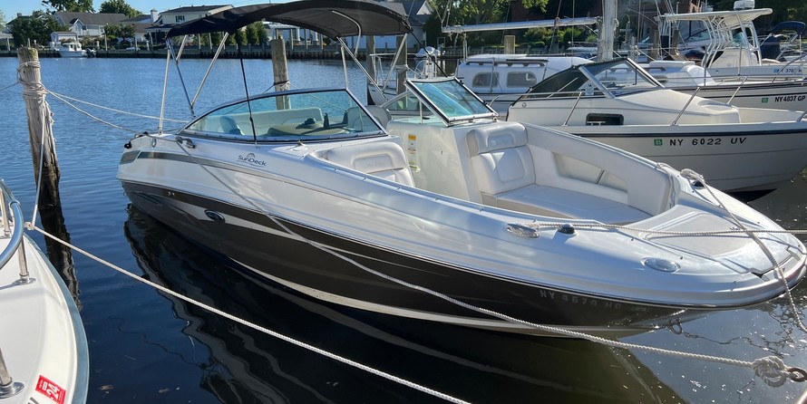 Sea Ray 240 Sundeck
