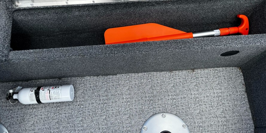 Tracker Pro Guide V-16 SC