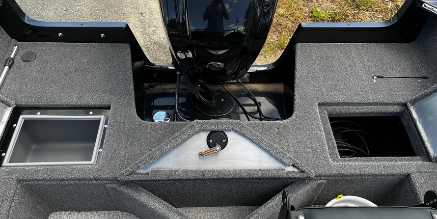 Tracker Pro Guide V-16 SC