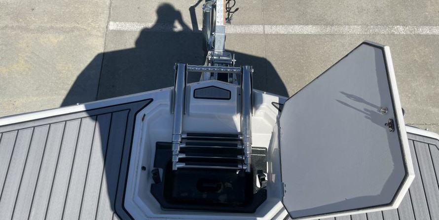 Starcraft Marine Crossover 210 OB SCX EXT