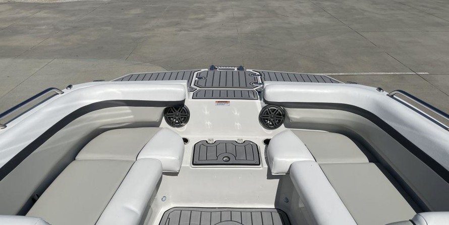 Starcraft Marine Crossover 210 OB SCX EXT