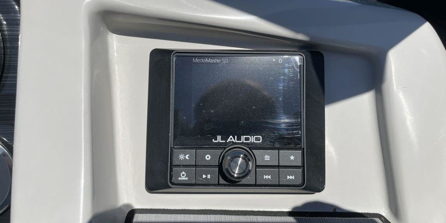 Starcraft Marine Crossover 210 OB SCX EXT