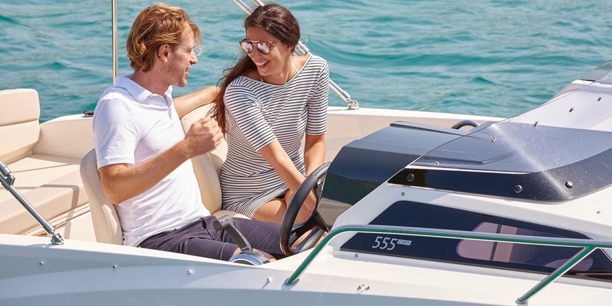 Quicksilver Activ 555 Cabin