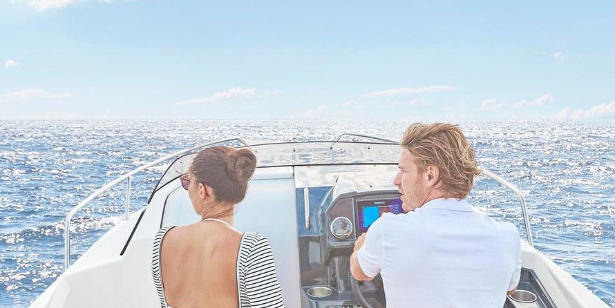 Quicksilver Activ 555 Cabin