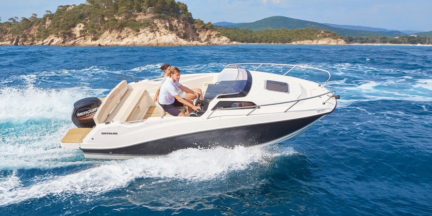 Quicksilver Activ 555 Cabin