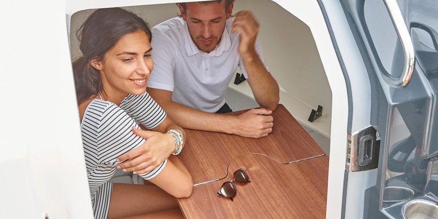 Quicksilver Activ 555 Cabin