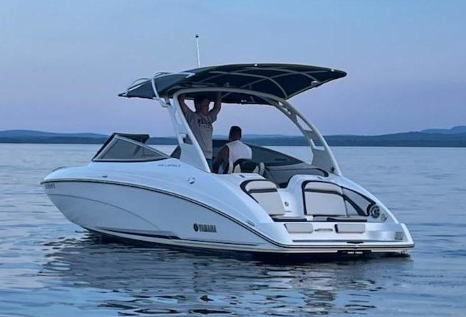 Yamaha 242 LIMITED S E-SERIES