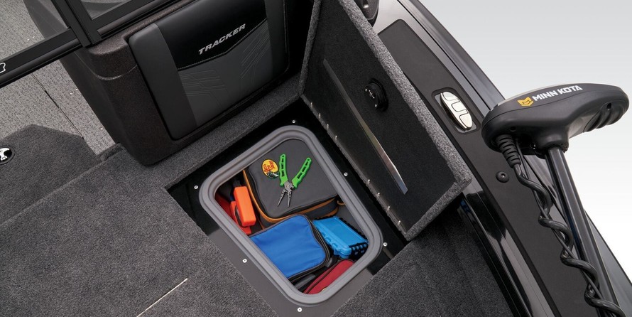 Tracker Targa V-19 WT