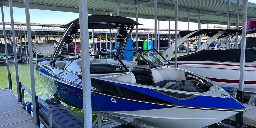 Malibu Wakesetter 23 LSV