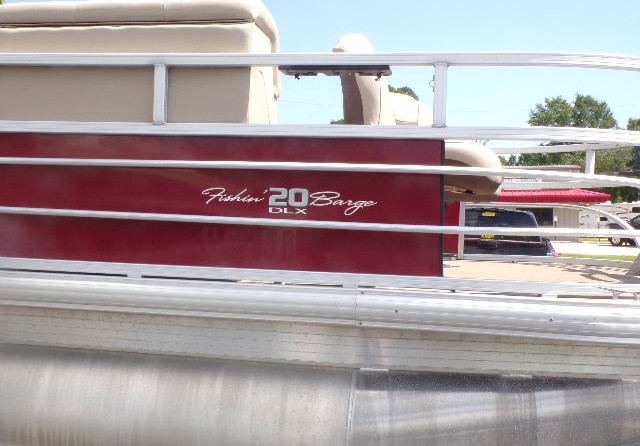 Sun Tracker Fishin Barge 20 DLX