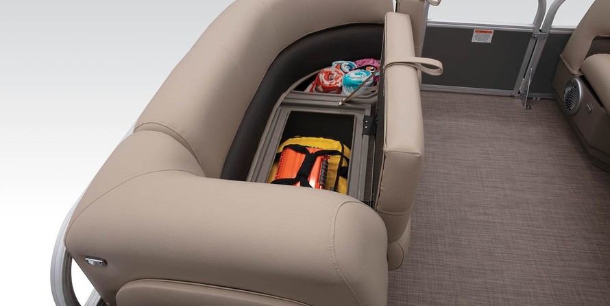 Sun Tracker Party Barge 18 DLX