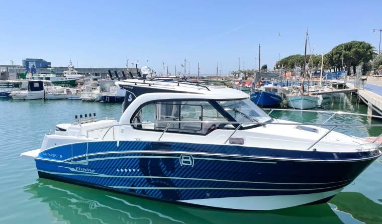 Beneteau Antares 8
