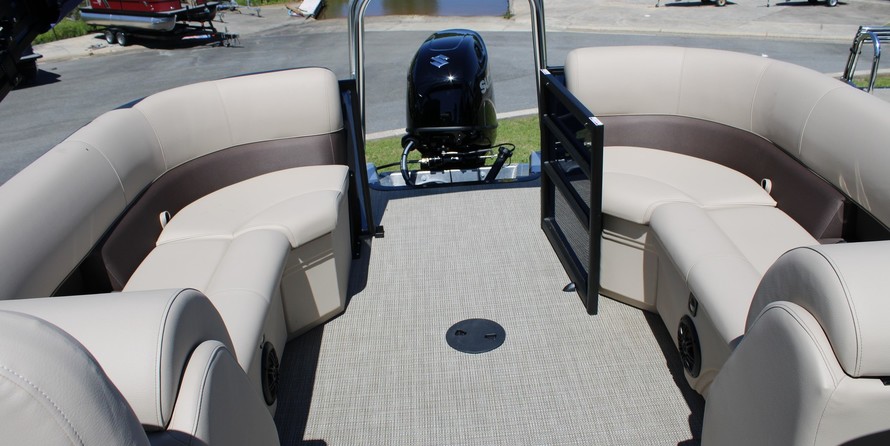 Premier Pontoons Navigator 220