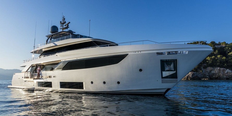 Custom Line Navetta 33