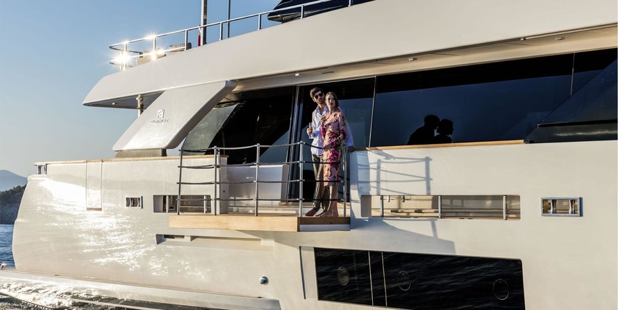 Custom Line Navetta 33
