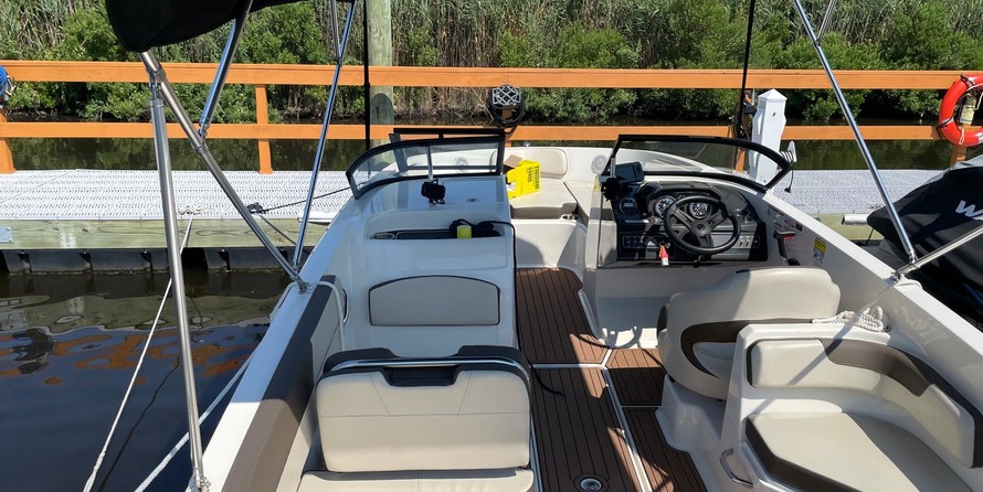Bayliner VR6 BOWRIDER