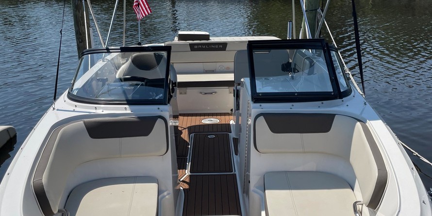 Bayliner VR6 BOWRIDER