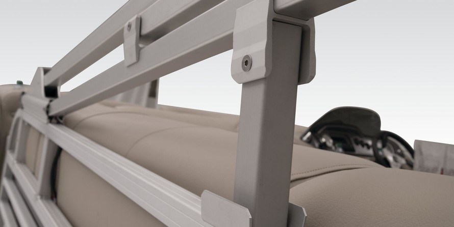 Sun Tracker Party Barge 20 DLX