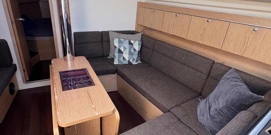 Hanse 415