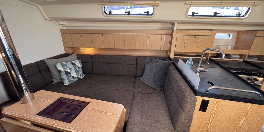 Hanse 415