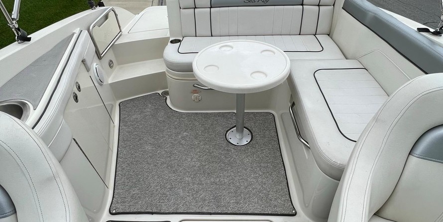 Sea Ray 260 Sundeck